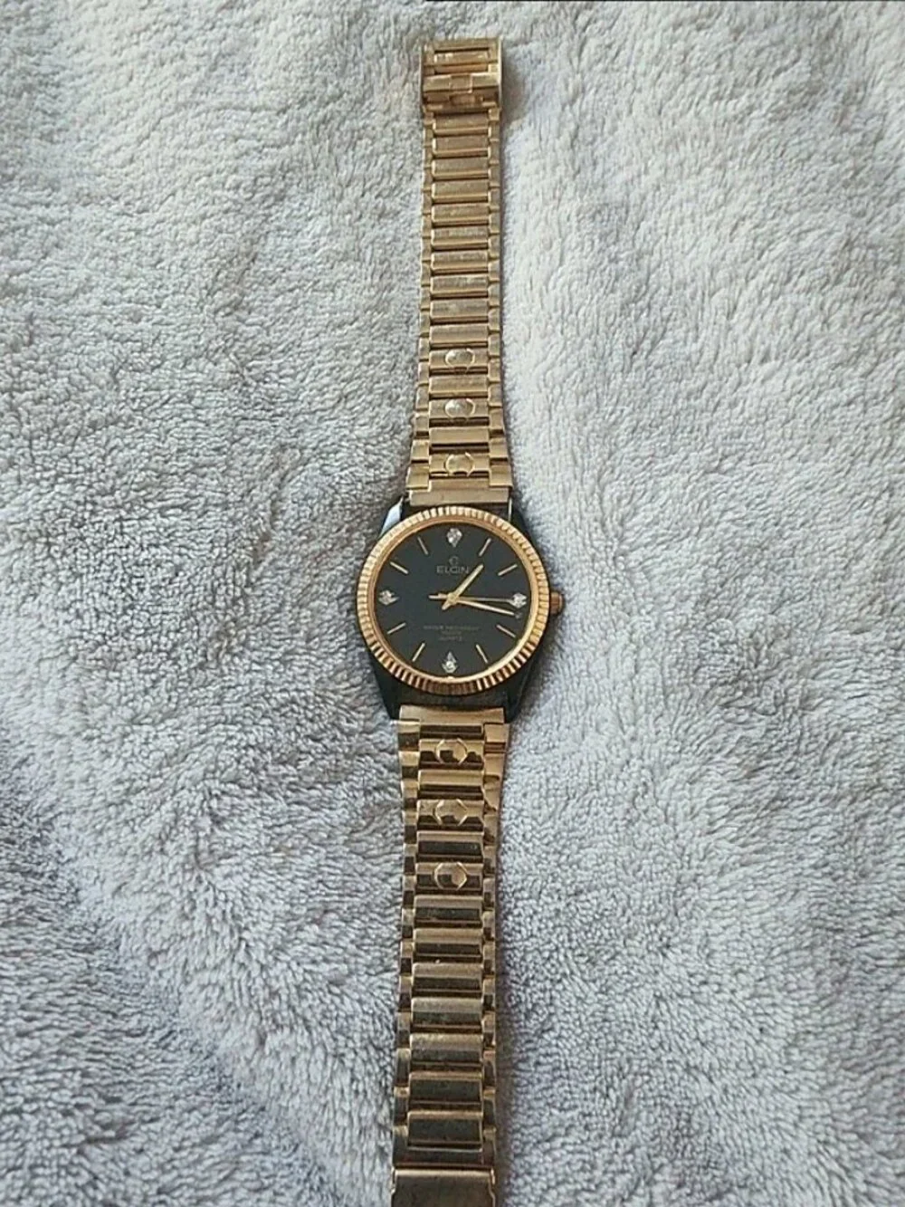 Men’s 4 Watch Bundle – Heavily flawed – Needs Batteries